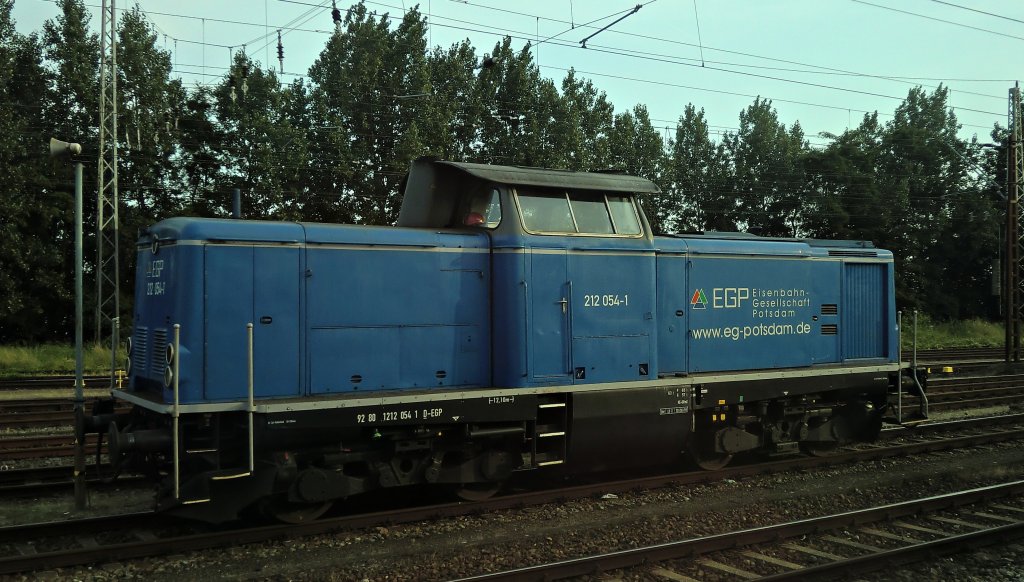 Die 212 054 der EGP in Bad Kleinen abgestellt am 3.8.2011