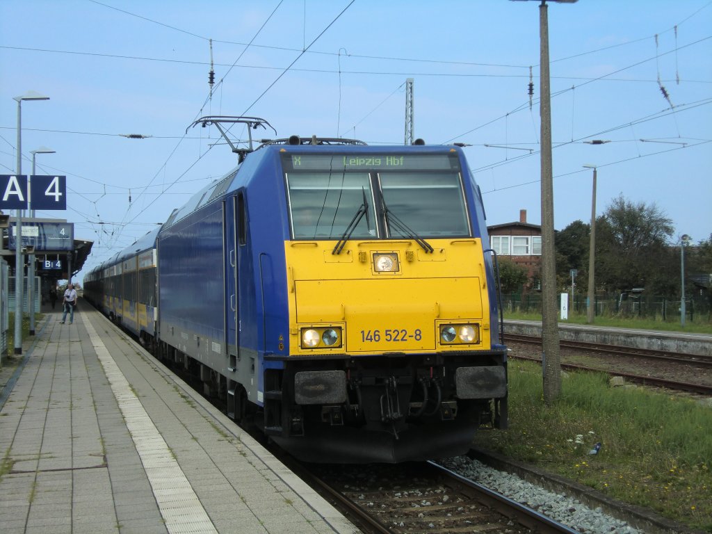 Die OLA 146 522 mit dem Interconnex in Warnemnde am 24.9.2011