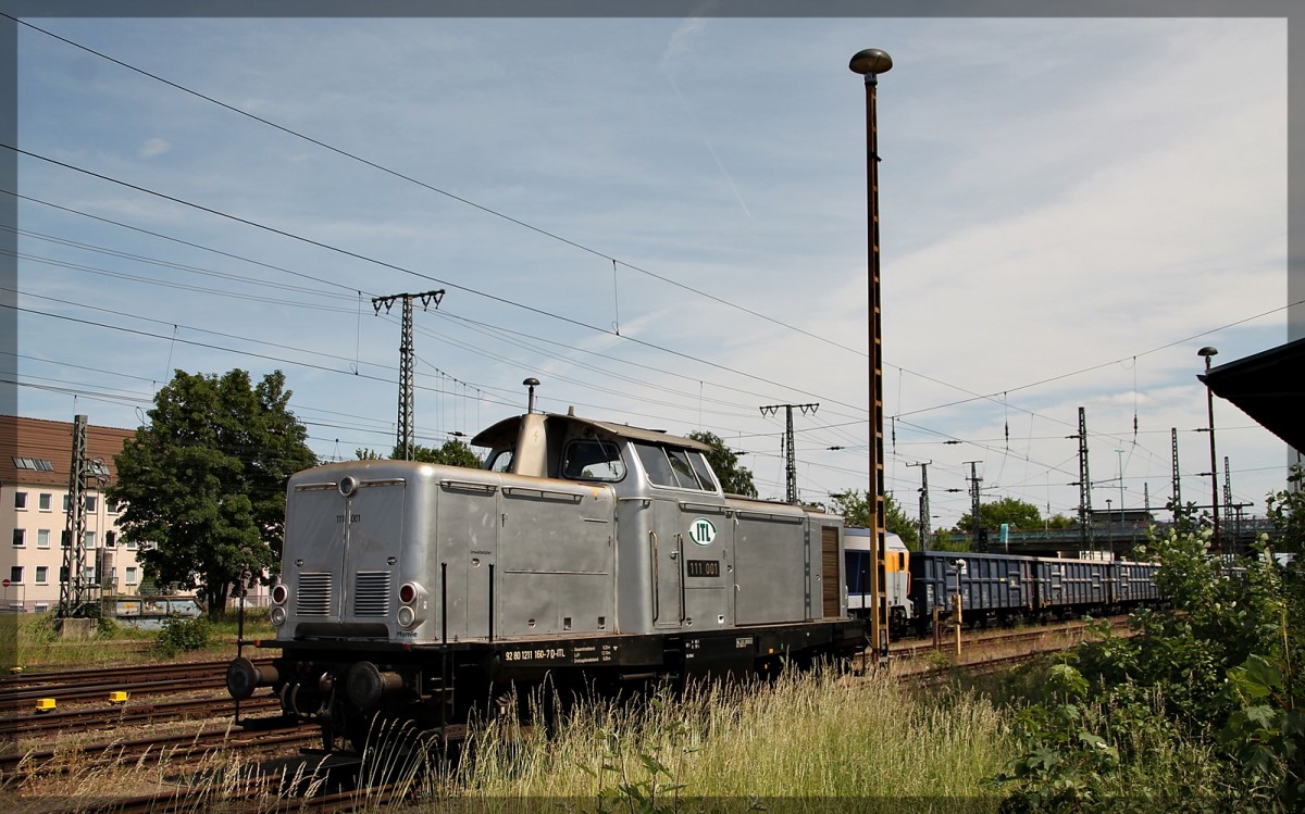 111 001 abgestellt am alten Güterbahnhof Neubrandenburg am 07.06.2015