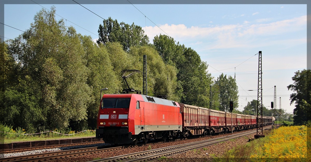 152 092 bei der Durchfahrt von Leipzig - Thekla am 21.08.2015 