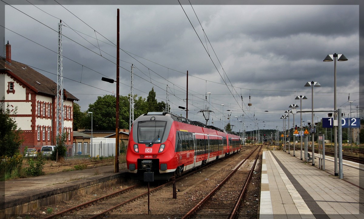 442 133 mit 442 124 abgestellt in Neustrelitz Hbf am 05.09.2015