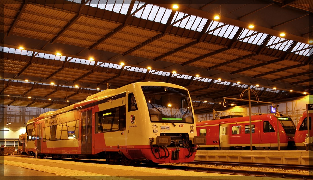 650 050-7  VT 512  der City-Bahn Chemnitz abgestellt am Abend des 20.08.2015 in Chemnitz Hbf
