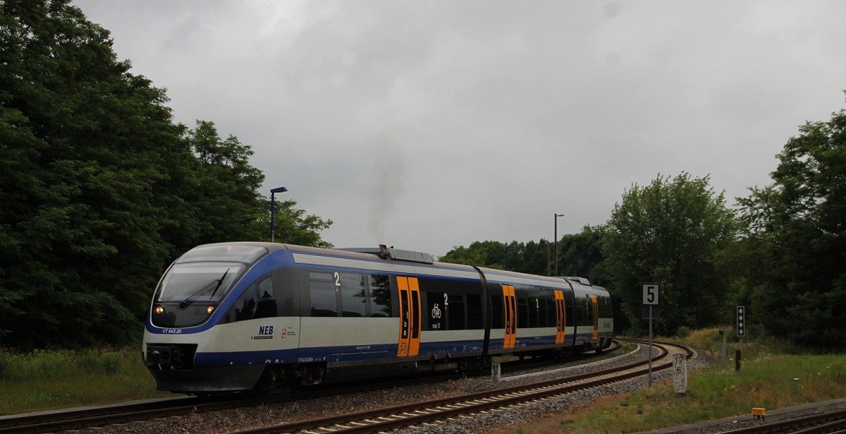VT 643.20  der NEB beim Umsetzten in den Bahnhof Basdorf am 19.6.2014.