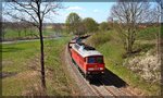 233 510 mit Leerzug in Richtung Möllenhagen bei Klein Plasten am 22.04.2016