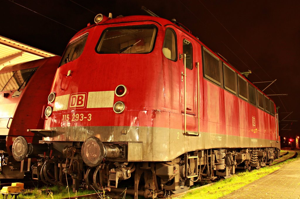 Die 115 293 abgestellt in Rostock am 21.1.2012