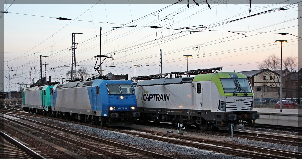 185 523 und 185 575 der RHC neben der 193 891 und 185 633 der ITL/Captrain am 25.12.2015 in Angermünde