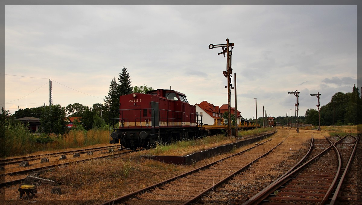 203 843 der ELL abgestellt mit ihrem Zug in Neustrelitz - Süd am 25.08.2015