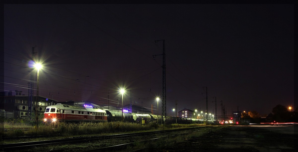 232 512-4 wartet in Neubrandenburg am 24.10.2015 aus Ausfahrt.
