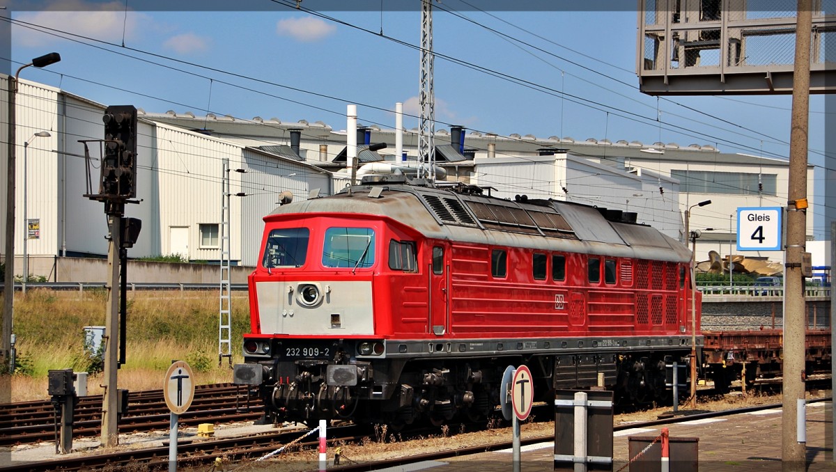 232 909 in Waren ( an der Müritz ) abgestellt am 29.06.2015