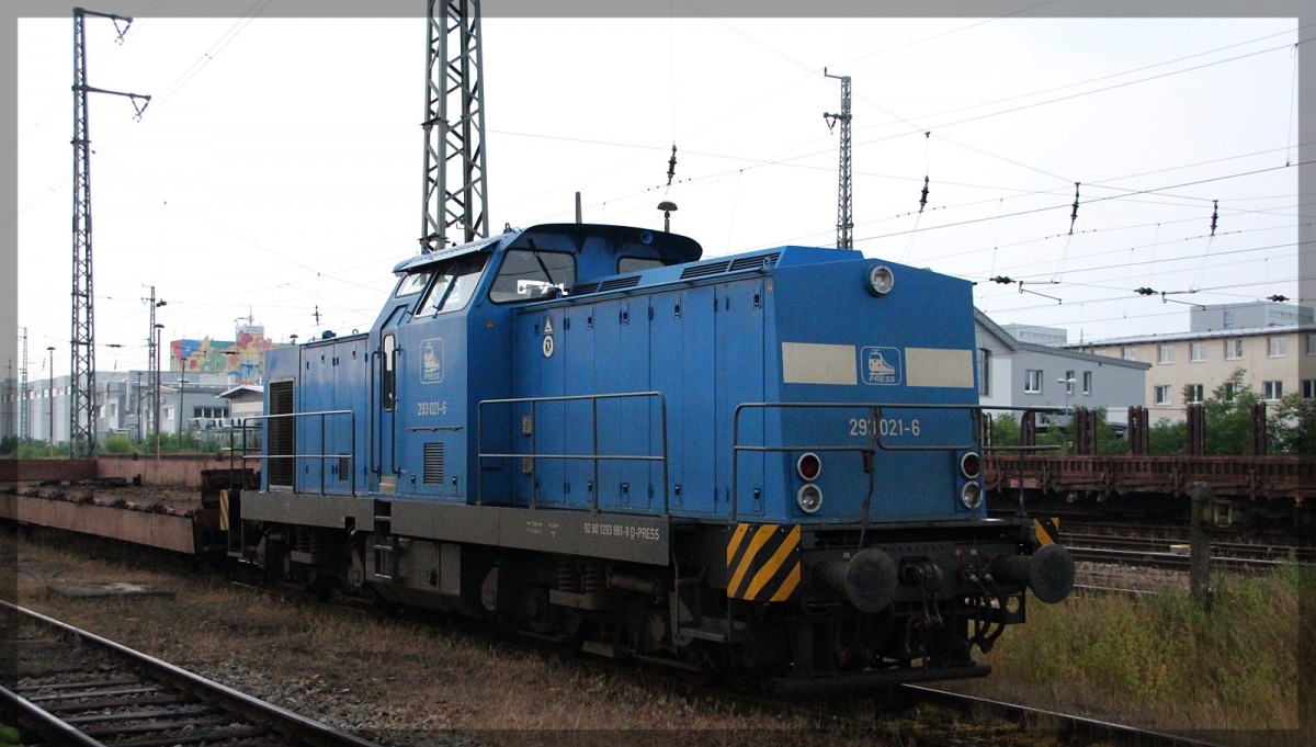 293 021 der PRESS abgestellt in Neubrandenburg am alten Containerbahnhof am 27.06.2015