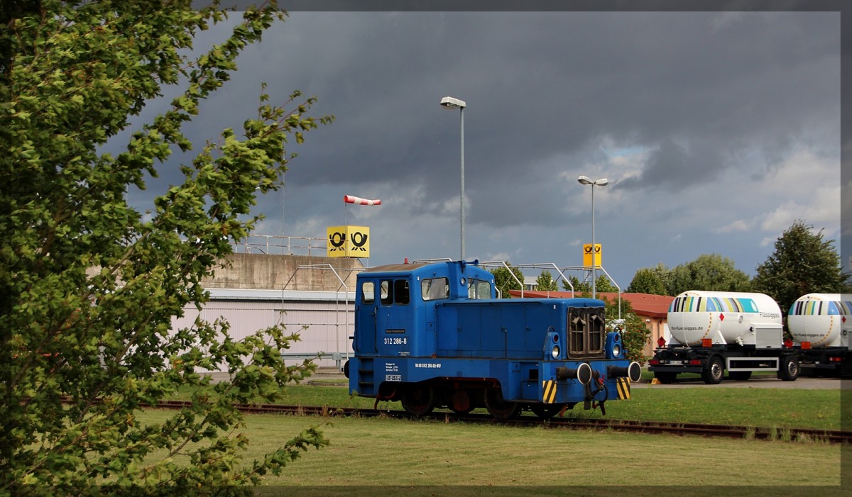 312 286 der Warener Eisenbahnfreunde abgestellt im Gaslager Weitin in Neubradenburg am 06.09.2015