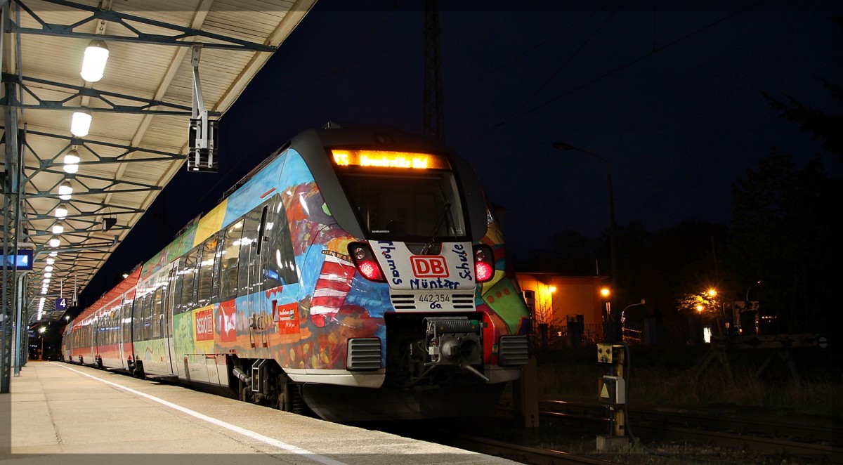 442 354 am Abend des 28.04.2015 in Neubrandenburg kurz vor der Abfahrt nach Neustrelitz Hbf