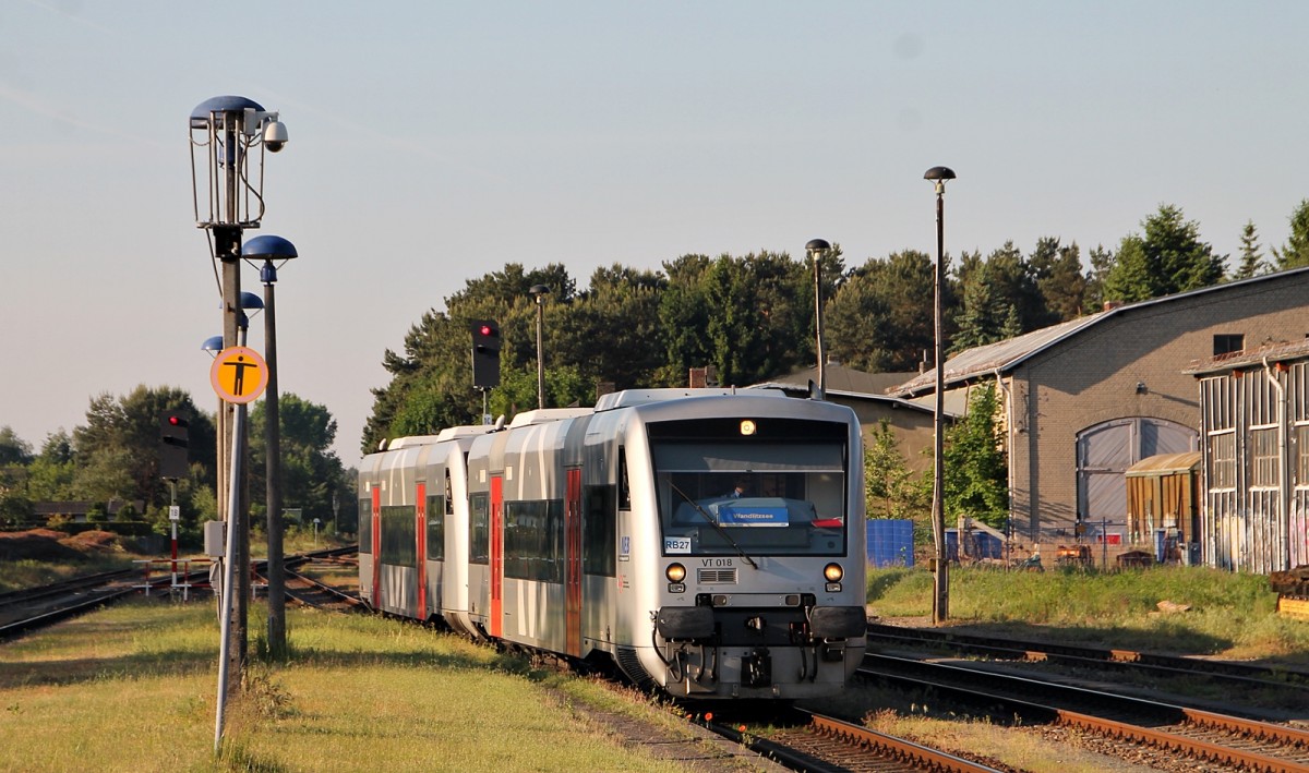 Der VT 018 und VT 008 der ehemaligen Mitteldeutschen Regiobahn im Einsatz bei der NEB .. hier in Basdorf am 22.5.14.