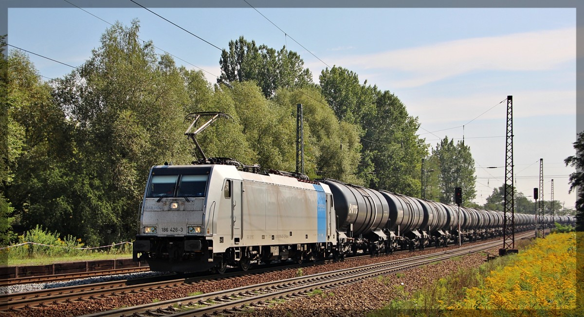 LTE 186 426 bei der Durchfahrt von Leipzig - Thekla am 21.08.2015 