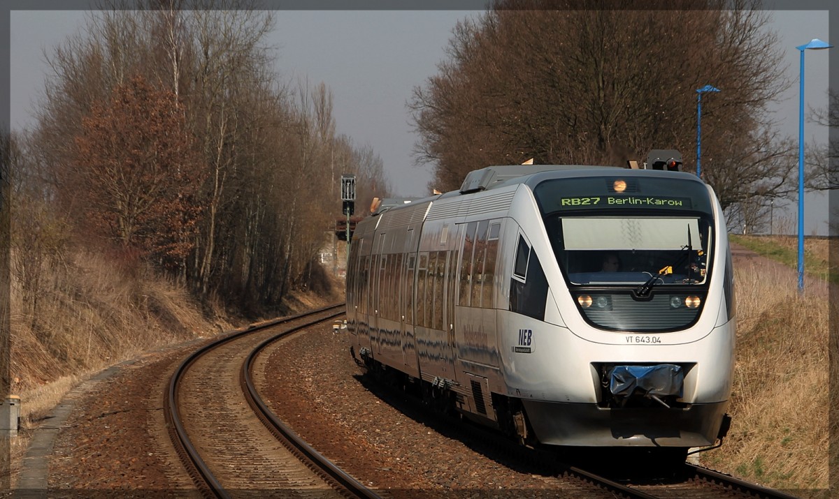 VT 643.04 bei der Einfahrt in den Bahnhof Schönerlinde am 19.3.2015.