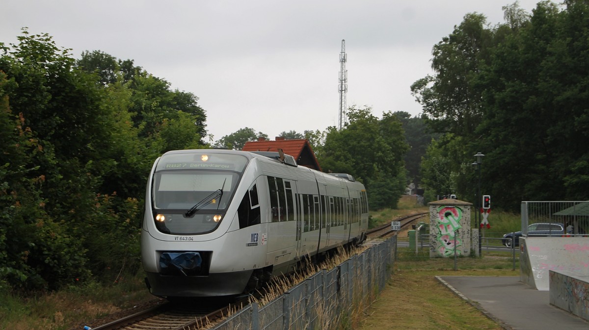 VT 643.04 der PEG ( im Einsatz bei der NEB ) bei der Einfahrt in den Bahnhof Basdorf am 19.6.2014.