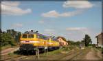 br-216/431313/die-216-122-lok-10-und Die 216 122 (Lok 10) und die 216 012 (Lok 11) von Wiebe abgestellt in Möllenhagen am 22.05.2015